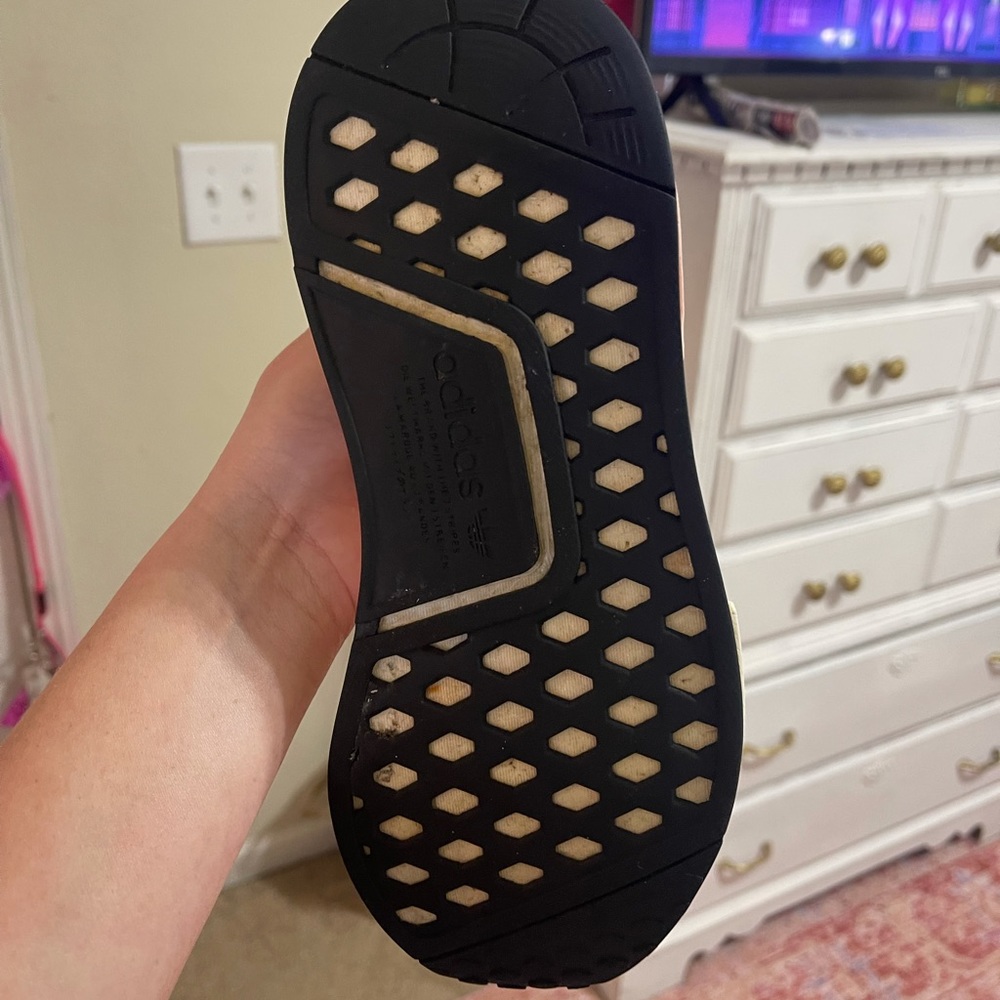 Light Pink Color Scheme Adidas Nmd_r1 W - image 4